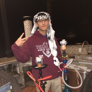 Meet your Posher, Raul